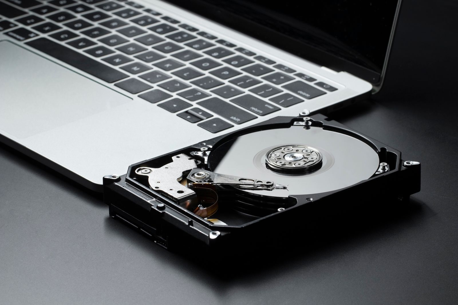 Getting Rid of Your Windows PC? Remember to Wipe the Drive First.